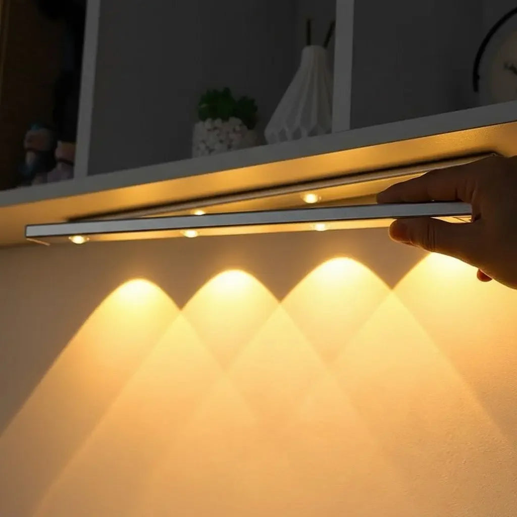 Luminária de Gabinete com Sensor de Movimento